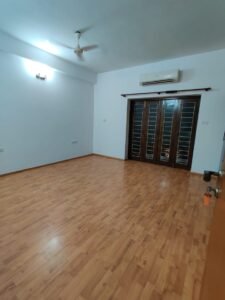 BOATCLUB PROPERTY FOR SALE