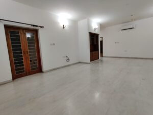 BOATCLUB PROPERTY FOR SALE