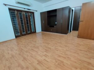 BOATCLUB PROPERTY FOR SALE